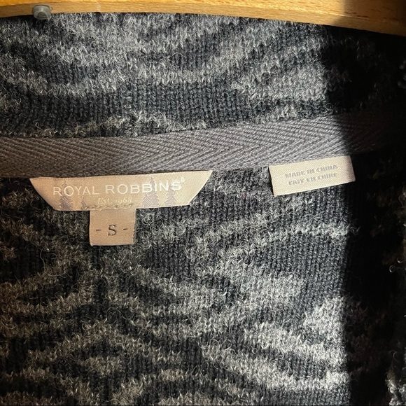 ROYAL Robbins Autumn Rose Cardigan Women’s Sz S Dark Gray & Black Jacquard - Picture 4 of 11